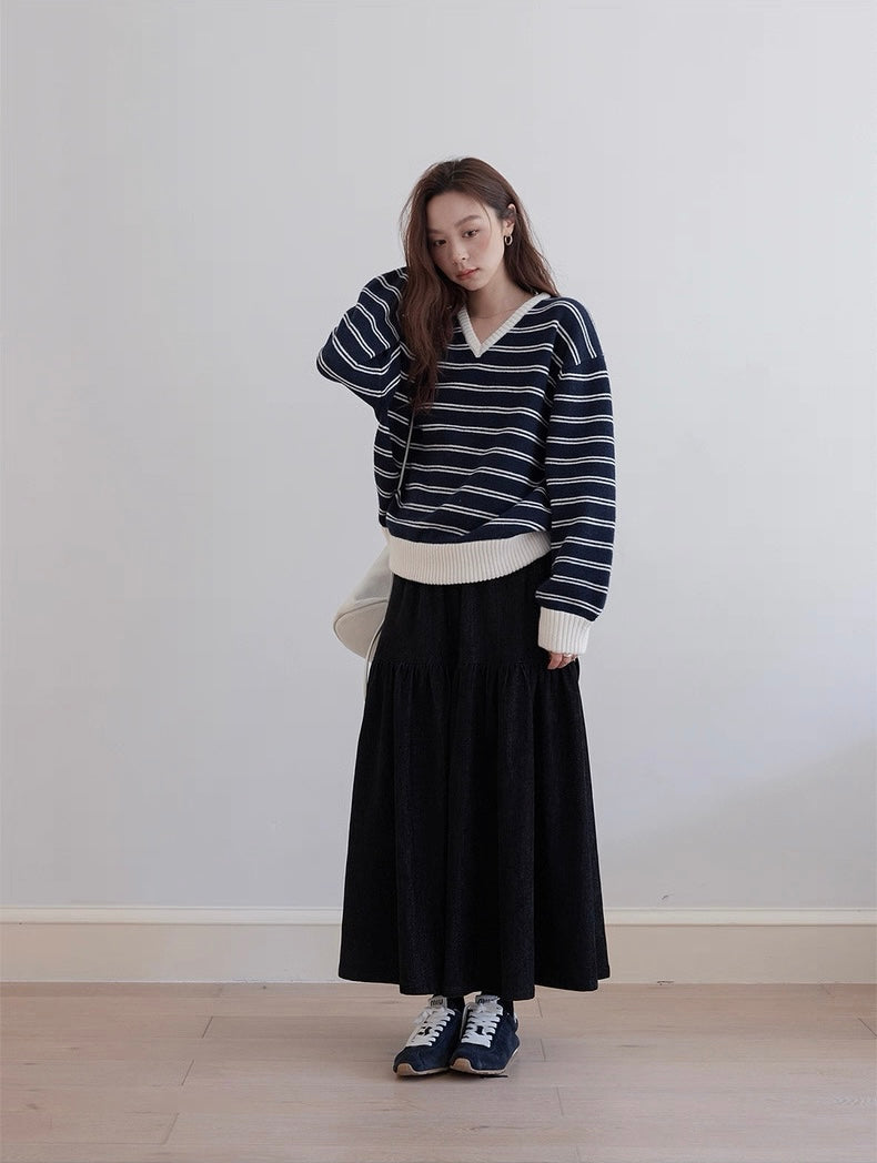VNOOK Relaxed V-neck Striped Sweater