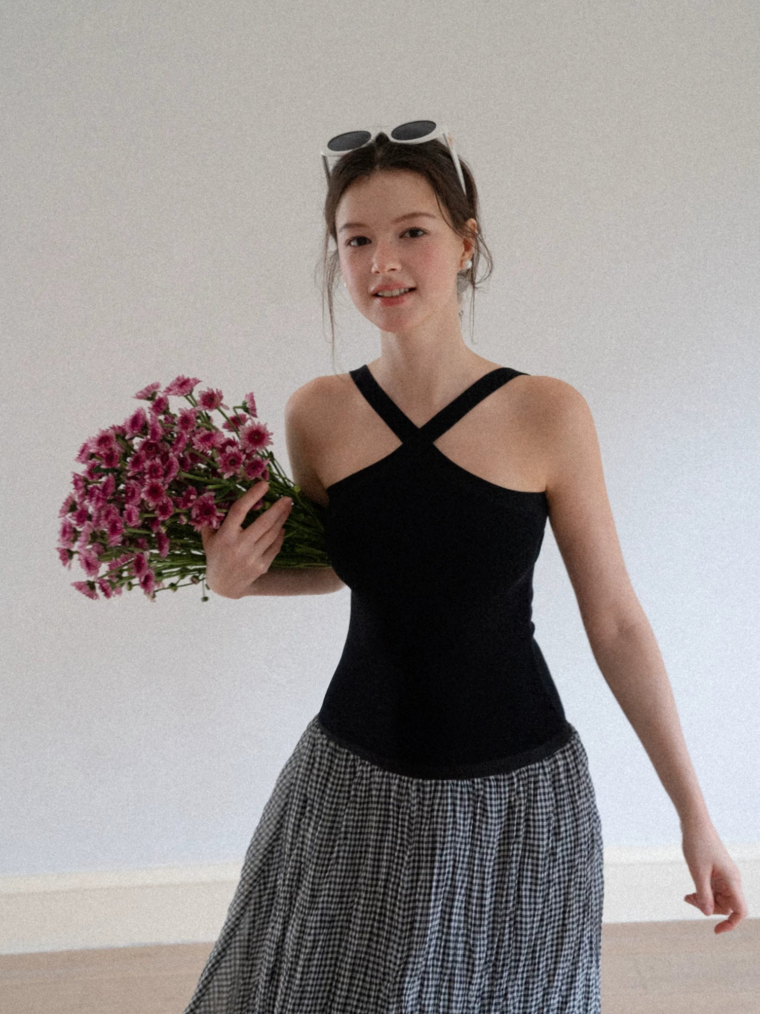 EGGKA eggka cross halter fitted lyocell knit v black small