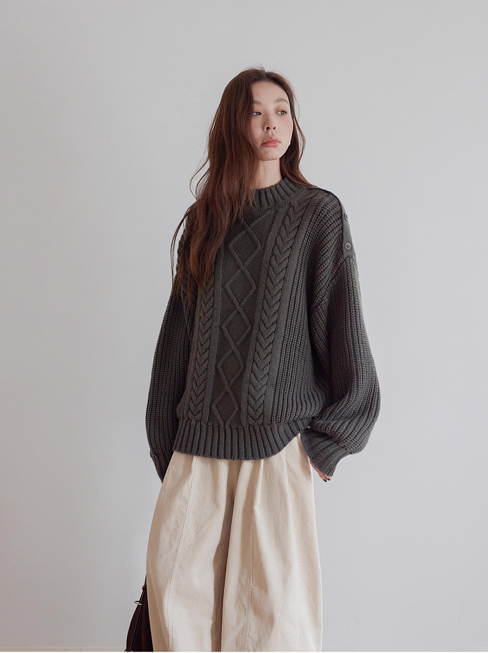VNOOK Women's Wool-blend Round Neck Cable Knit Sweater
