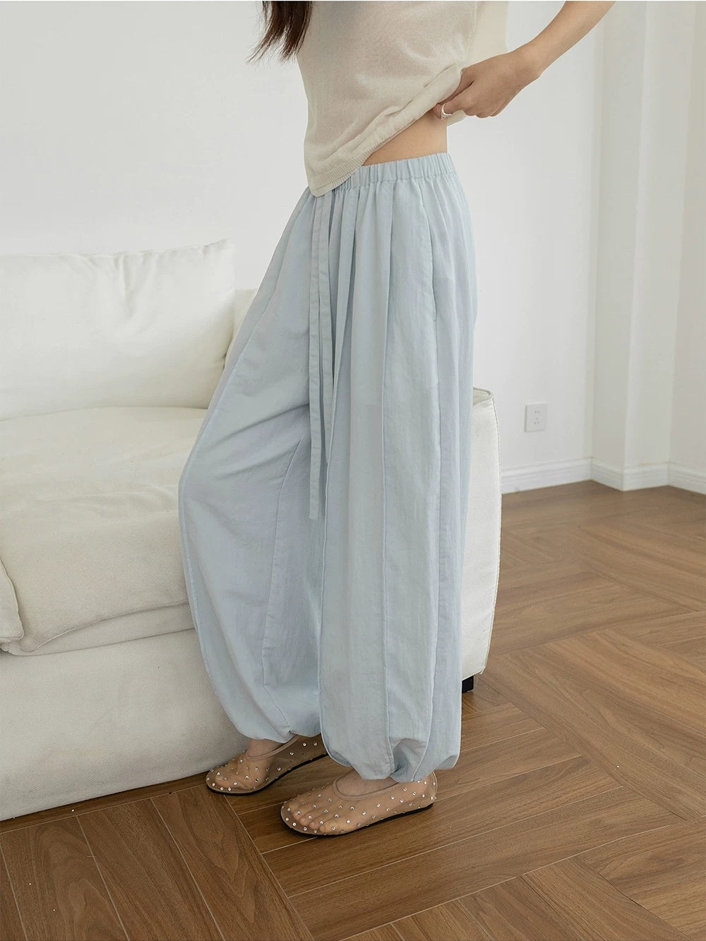 Lightweight Wide-Leg Balloon Pants